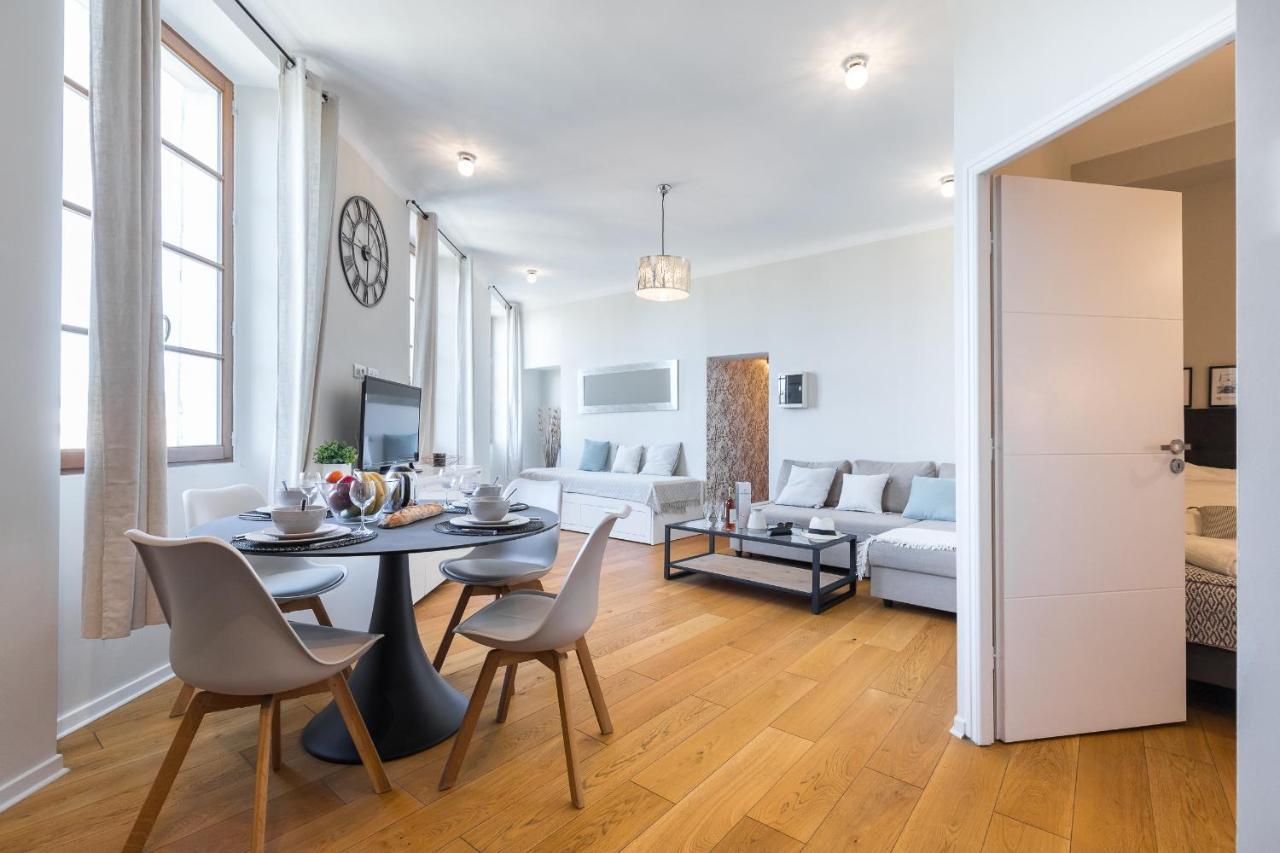 Gorgeous 1 Bdr With Gardens View In The Old Town Lägenhet Nice Exteriör bild